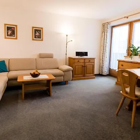 Kroell - Barbara Kroell エルマウ